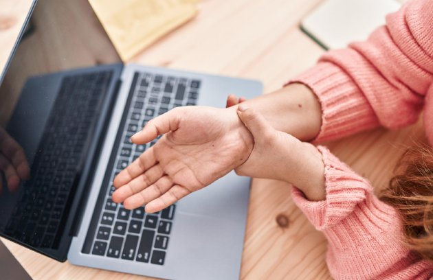 Tratamiento especializado para el Dolor de muñeca y mano en CDMX