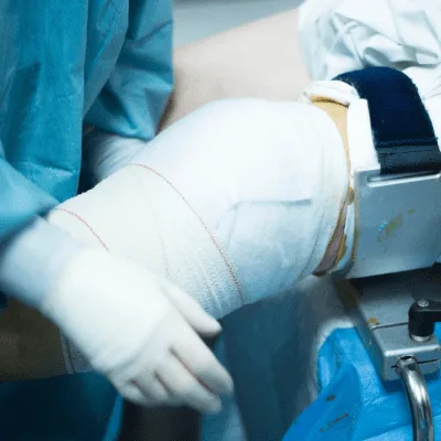 ¿Qué especialista trata la lesión de ligamentos?